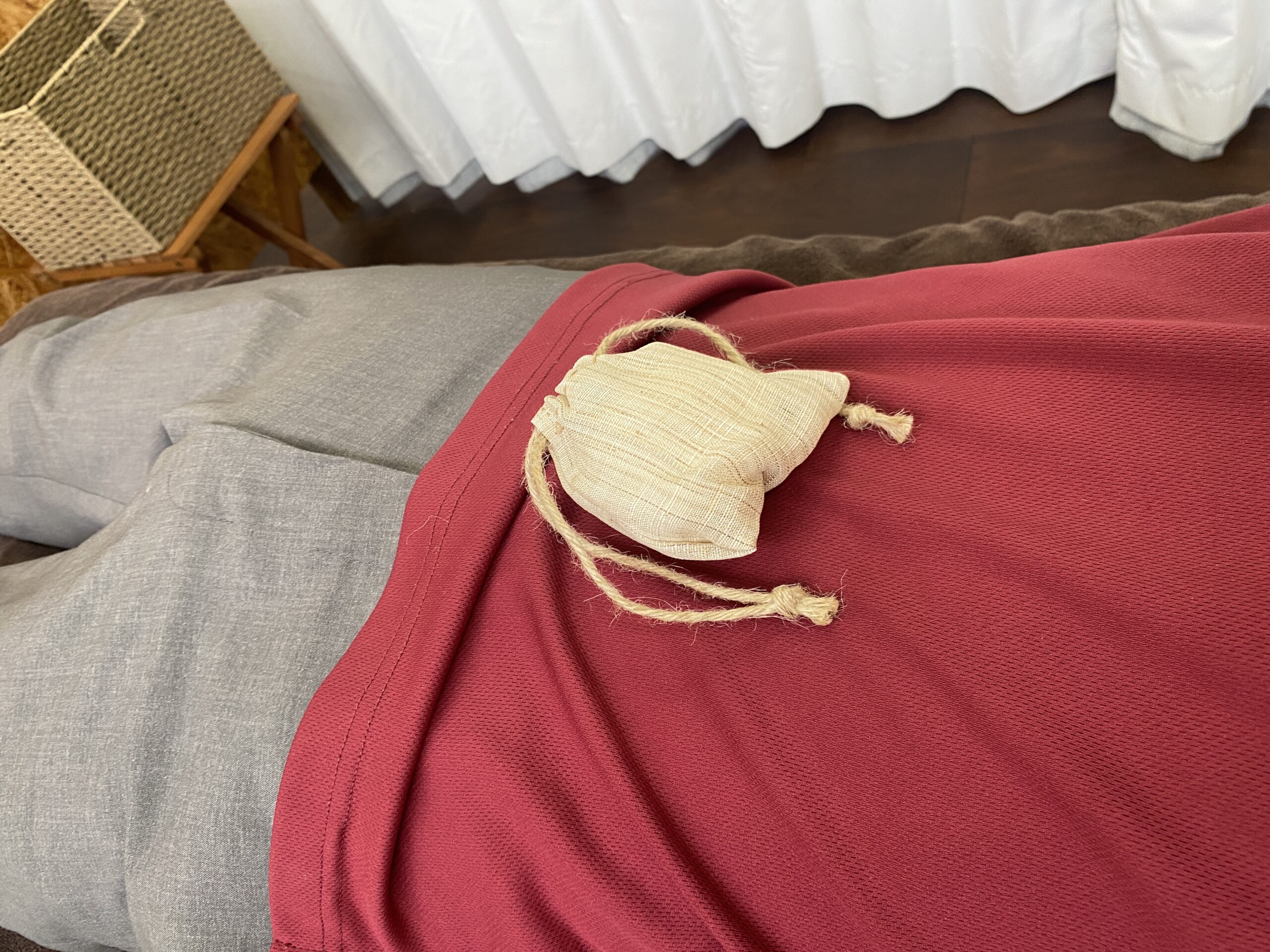 温活用お手玉はおへそに置くのがおすすめの使い方です。
